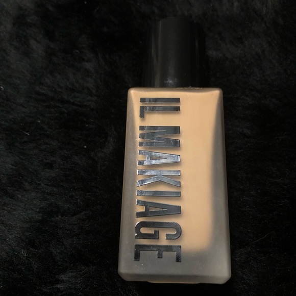 Il Makiage foundation - Picture 1 of 4